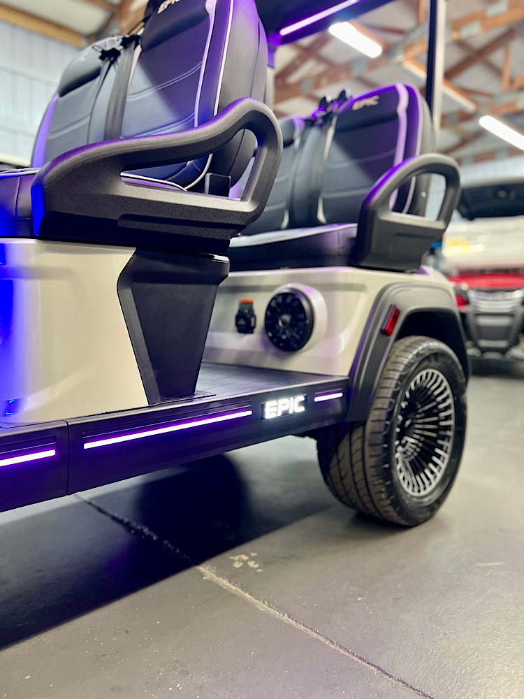 2026 EPIC E40FX - Metallic Pearl White - Image 6