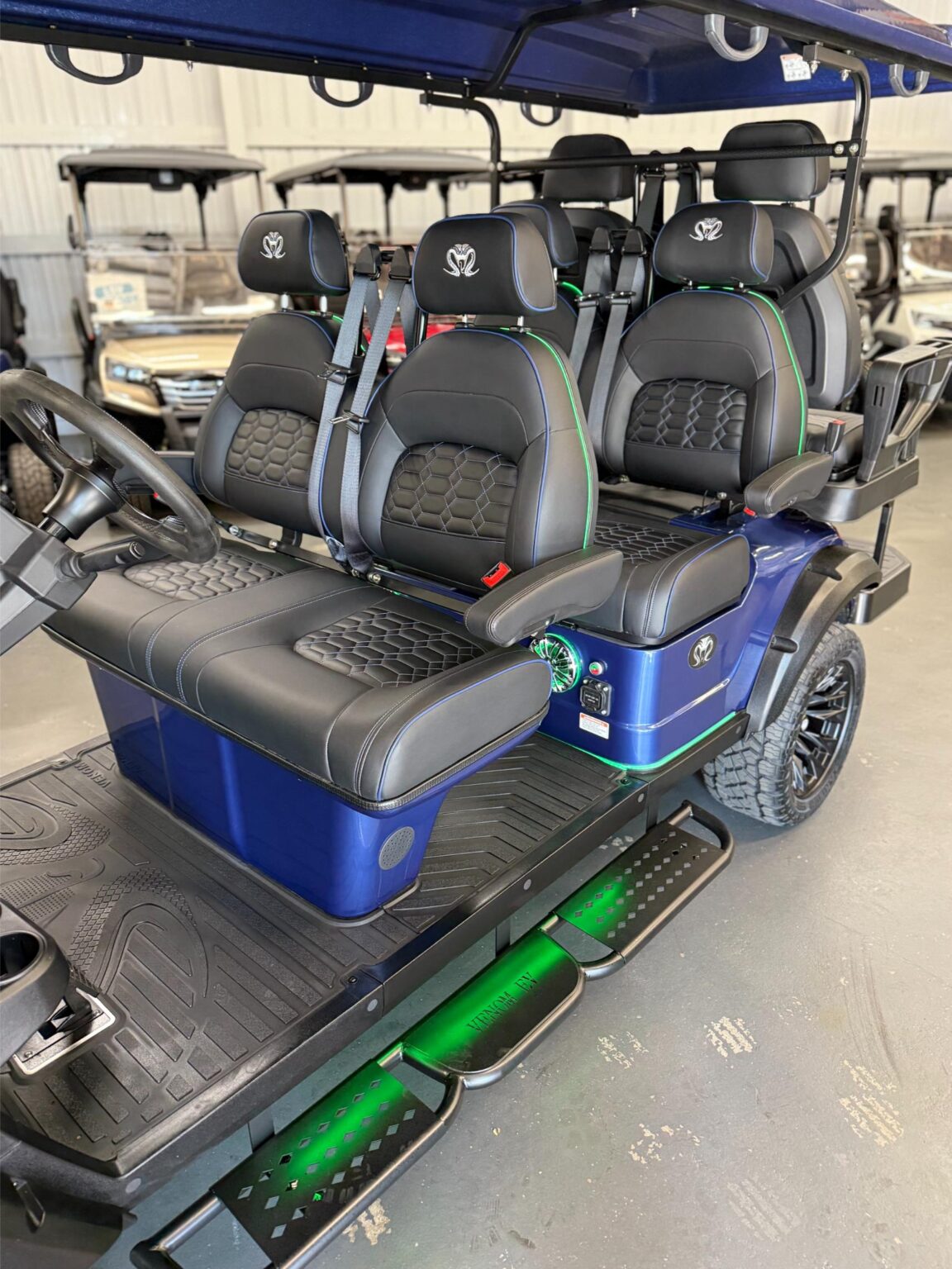 2026 Venom Strike 6L - Metallic Blue - Black Seats - Black Wheels - Image 7